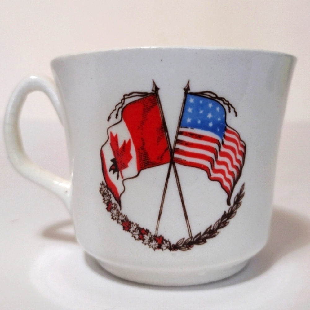Vintage Souvenir Niagara Falls, Canada USA With Flags~ Miniature Cup